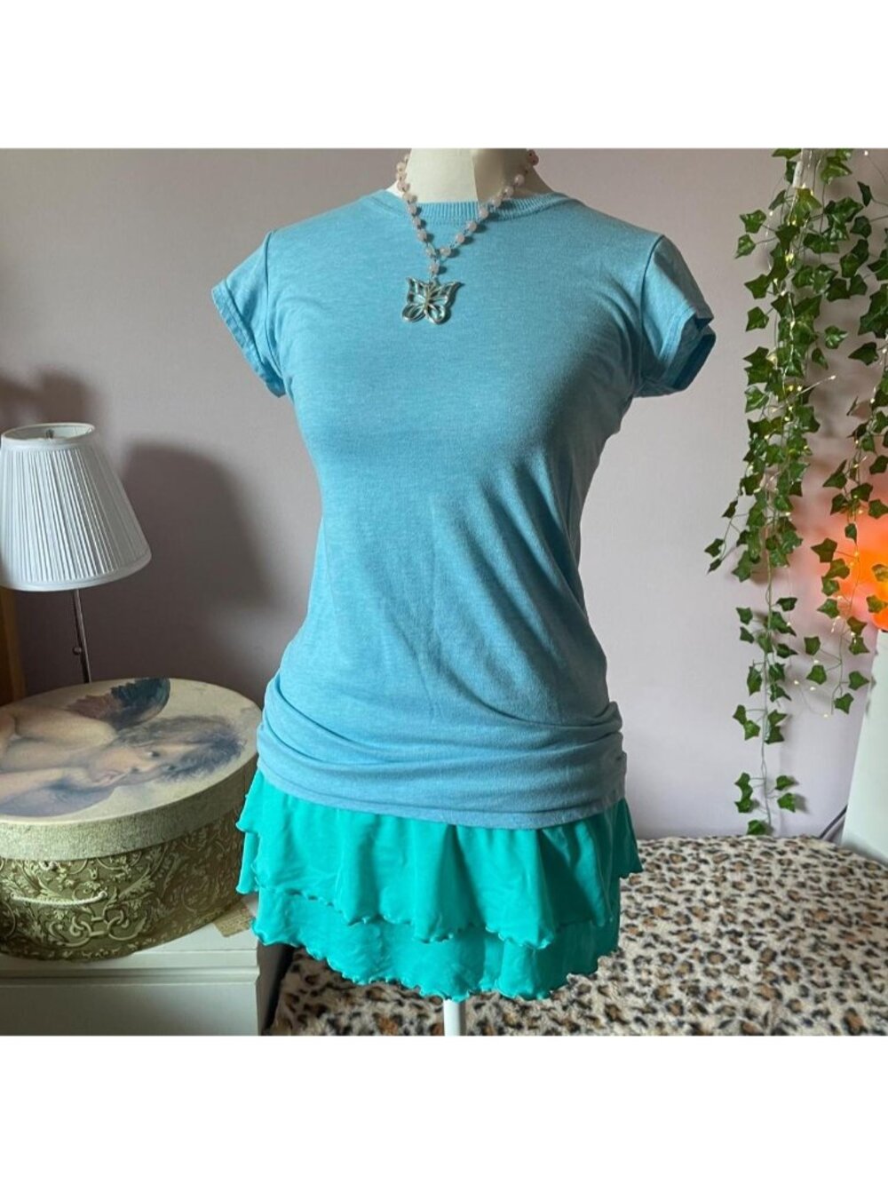 2000s blue baby tee